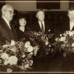 Вручение премии Leipziger Buchpreis. Слева направо: Светлана Алексиевич, президент ФРГ Роман Герцог, 1999
