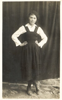Mother S.A. 1937 Photos from the archive of S. AlexievichС. Алексиевич